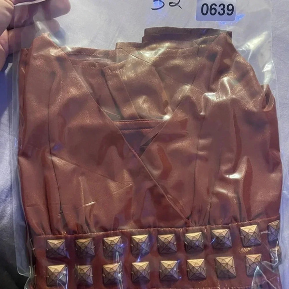 Express Women’s sleeveless tank top with a shimmery Iridescent fabric. - Picture 10 of 10